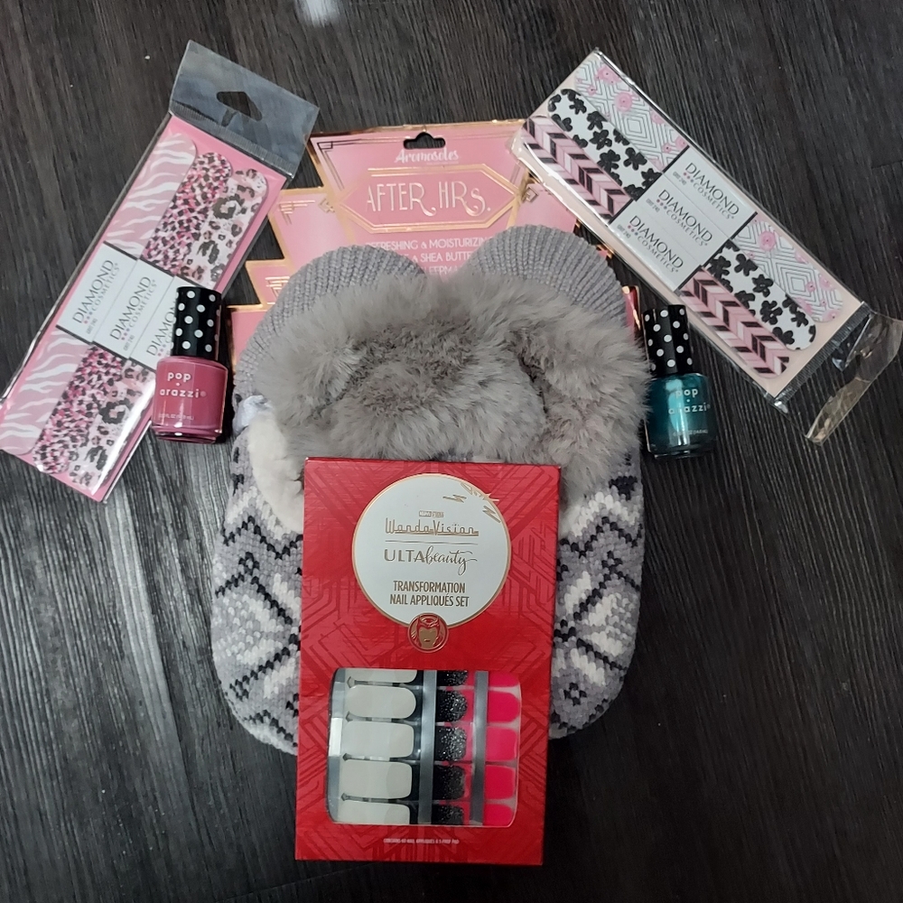 Ulta Beauty, NWT